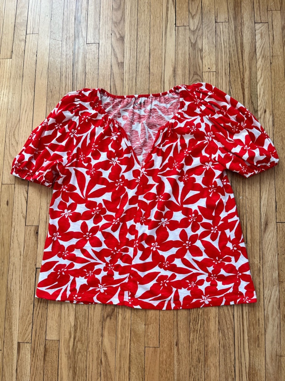 Loft Red Floral Sz M Short Puff Sleeve Cotton V-Neck Peasant Vacation Resort Top